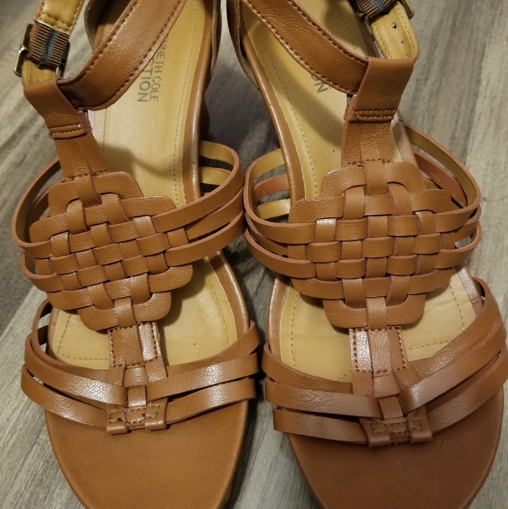 Kenneth Cole Sandals